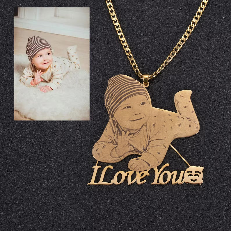 Custom Photo Necklace – Personalized Engraved Pendant in Gold or Silver