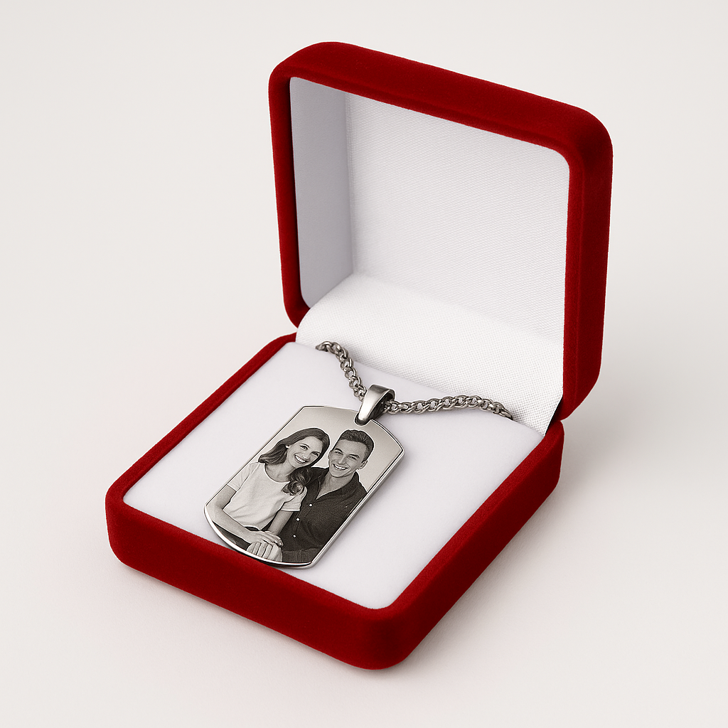 Personalized Pendant – Your Photo, Your Engraving • A Unique and Meaningful Gift
