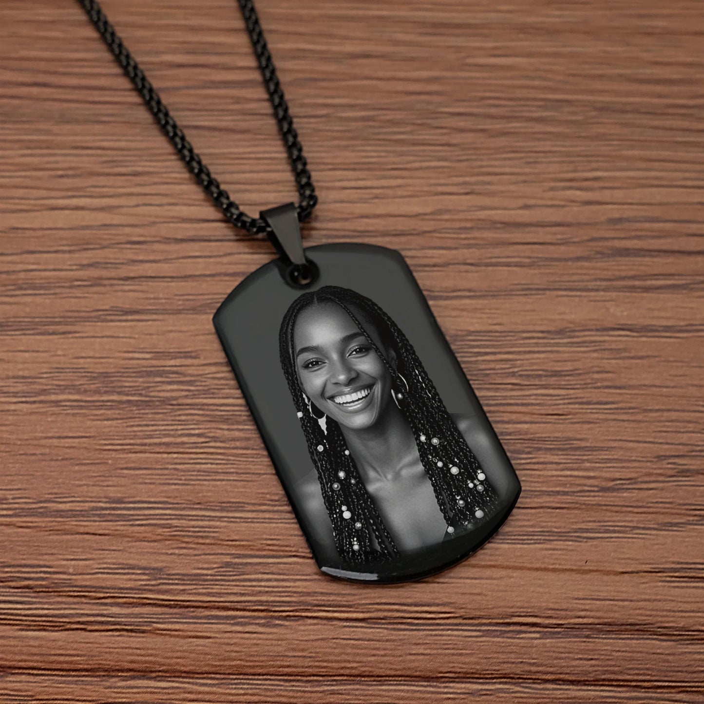 Personalized Pendant – Your Photo, Your Engraving • A Unique and Meaningful Gift